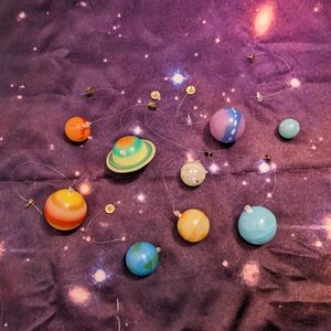 🌌 9 Glow in the Dark Decorative Planets